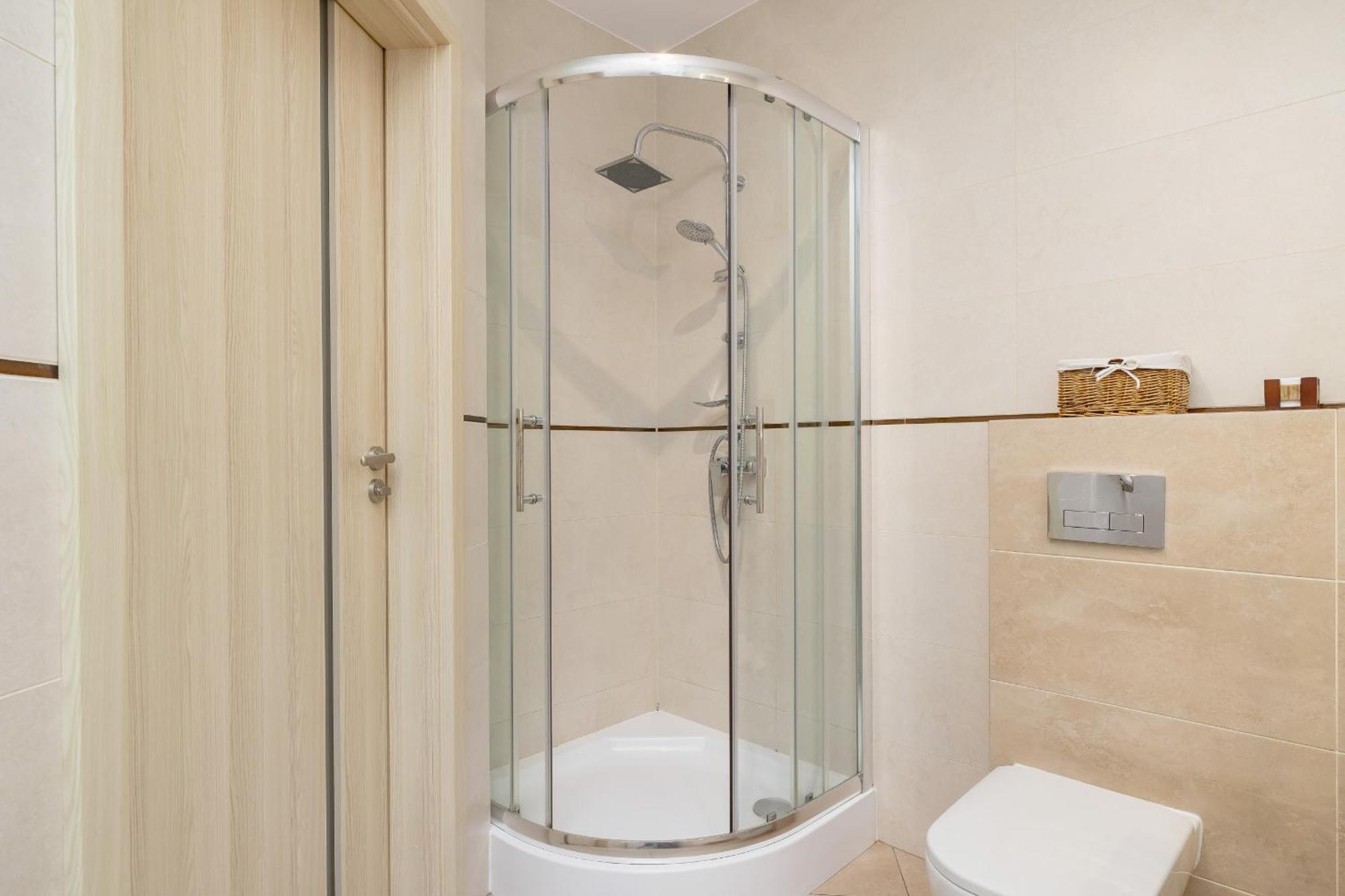 Nowoczesny Z Widokiem Na Gory By Renters Apartment